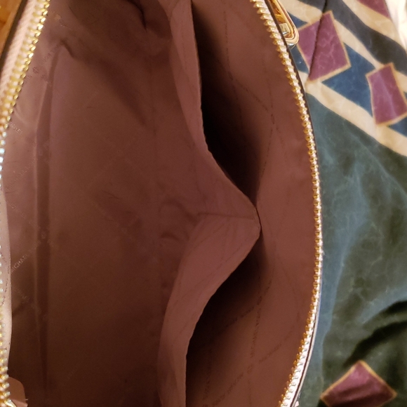 🔥Pink Michael Kors purse🔥 - Picture 5 of 8